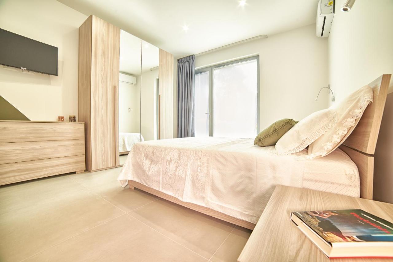 Il Casale Di Monacella Aparthotel Santa Venerina Buitenkant foto